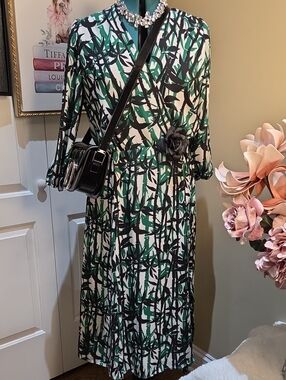 Nwot Large Eva Mendez Green & Black Abstract Wrap Dress